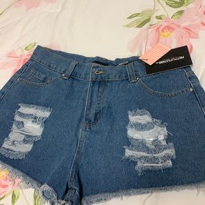 Brand new pretty little thing shorts in women’s